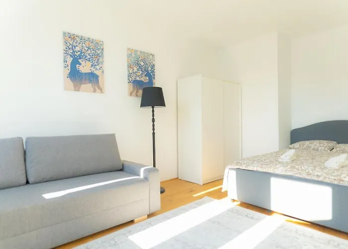 Luxury Penthouse 2-floors With Private Terrace Near Prater And Center. Apartment Wien